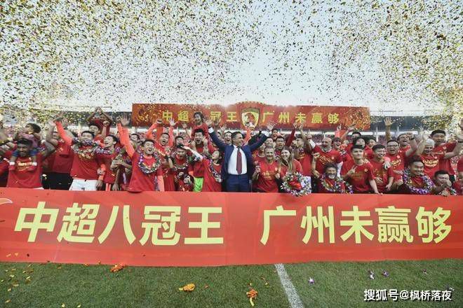 欧冠小组赛末轮，巴萨客场2-3不敌安特卫普，最终仍以头名出线。